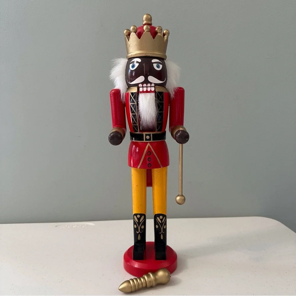 Vintage wooden African‎ American King Soldier nutcracker holiday collectible